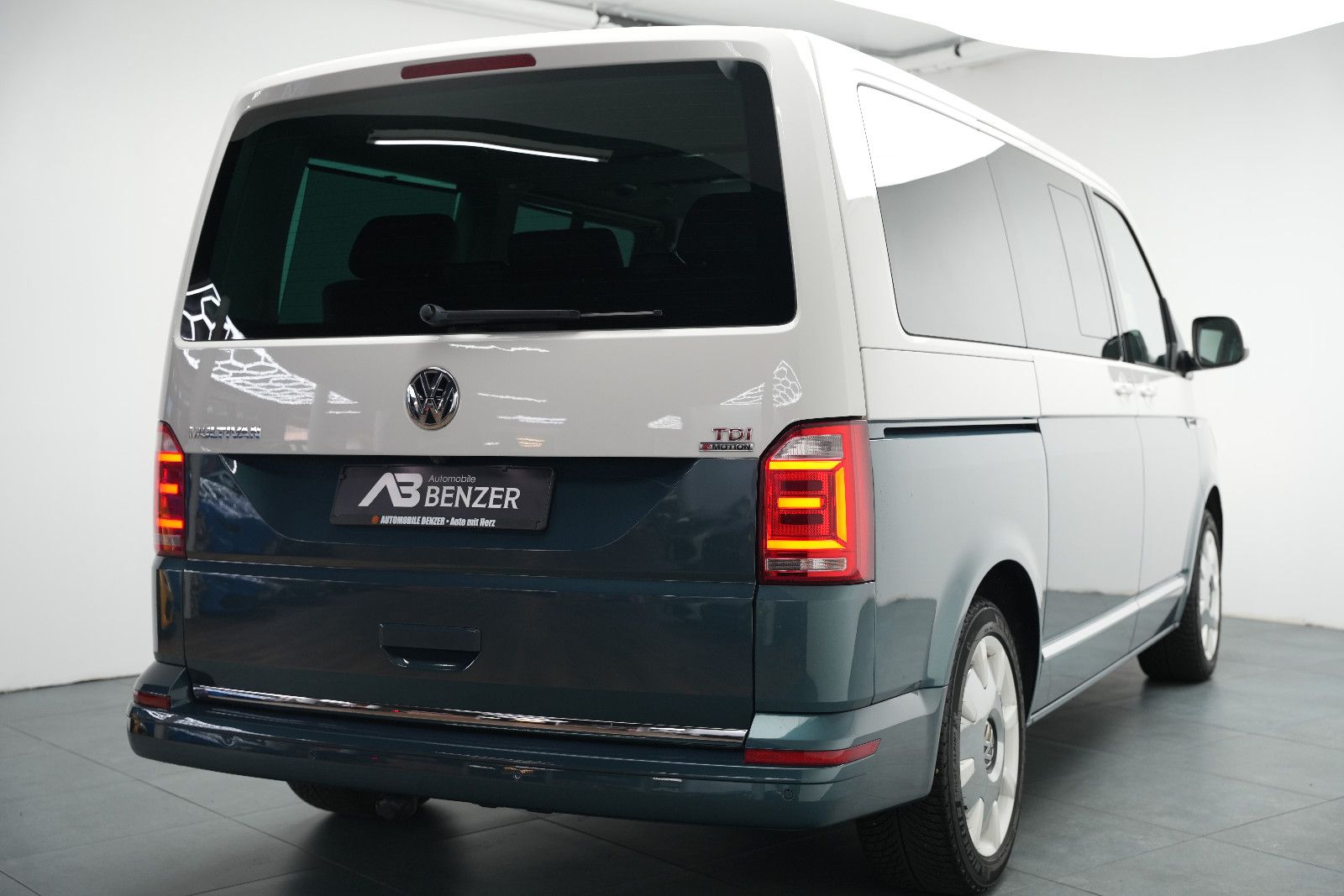 Fahrzeugabbildung Volkswagen T6 Multivan Generation S *7-Sitz*DynAudio*Kamera