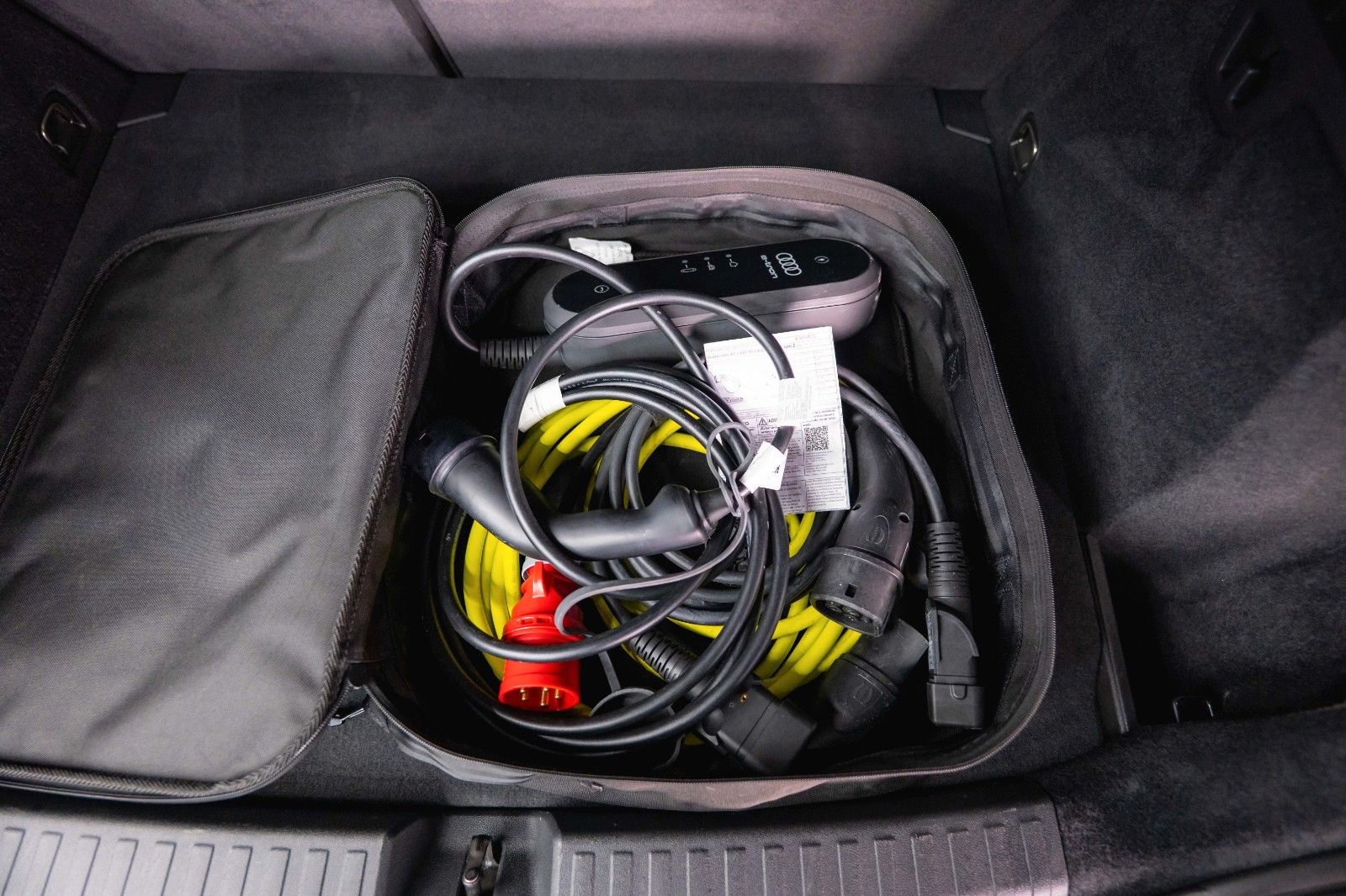 Fahrzeugabbildung Audi A3 Sportback 45 TFSIe S line Plus Night*ACC*B&O*