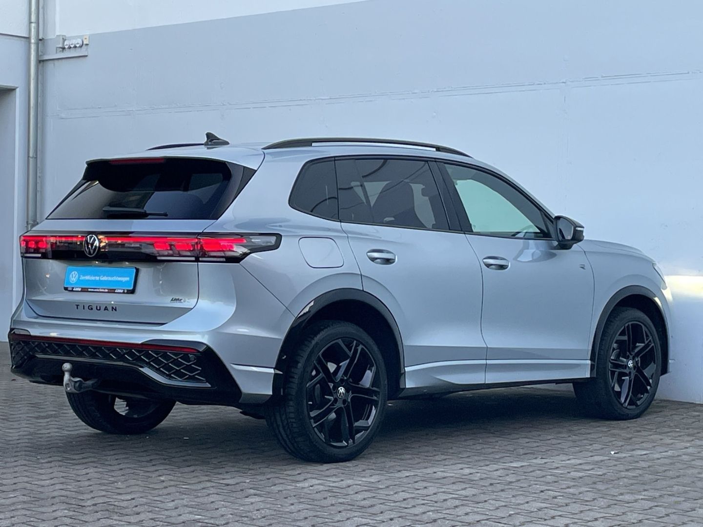 Tiguan 2.0 TDI 4M R-Line Standhzg/AHK/HUD/360°Ka