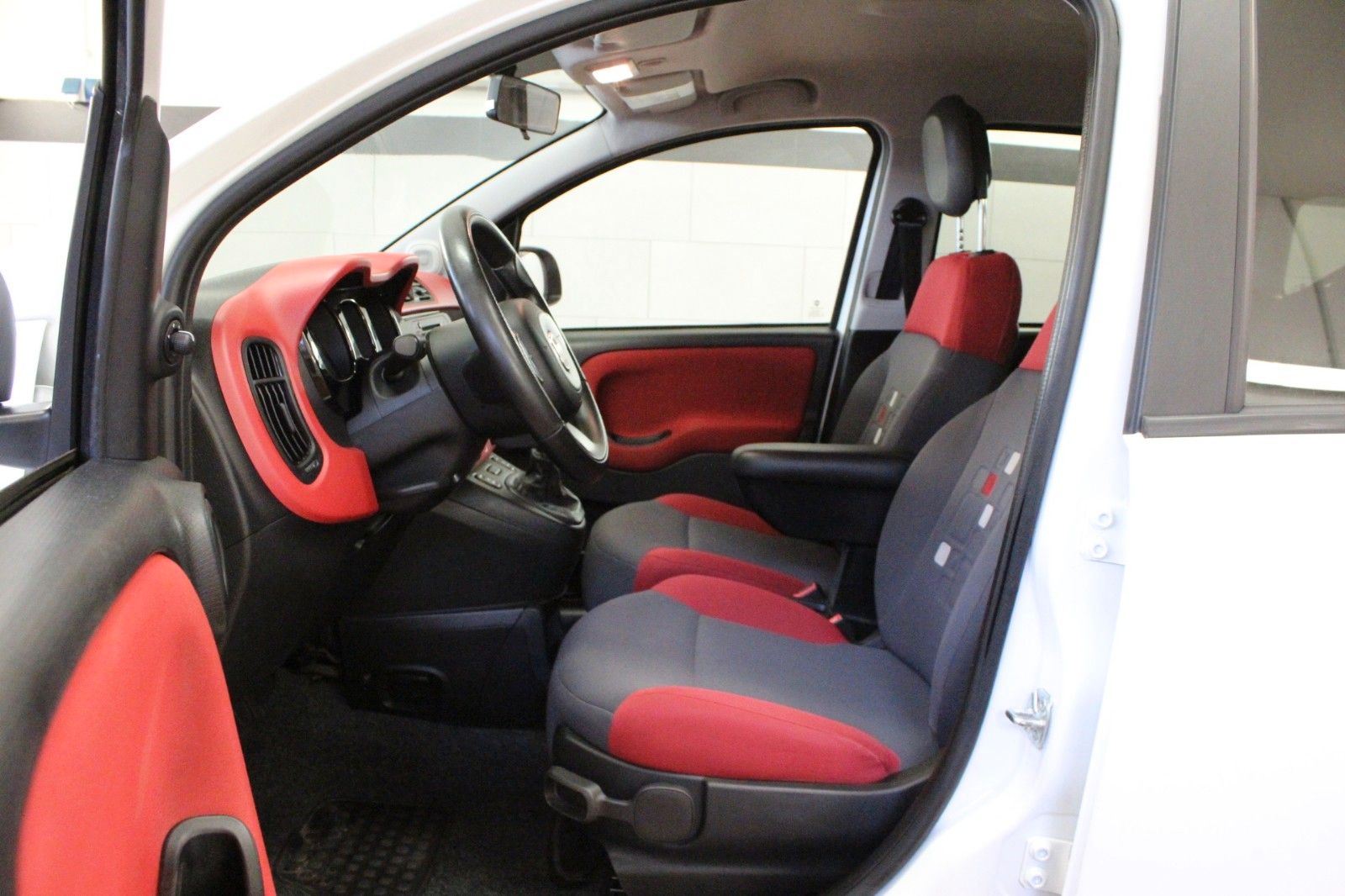 Fahrzeugabbildung Fiat Panda  Lounge 1.2