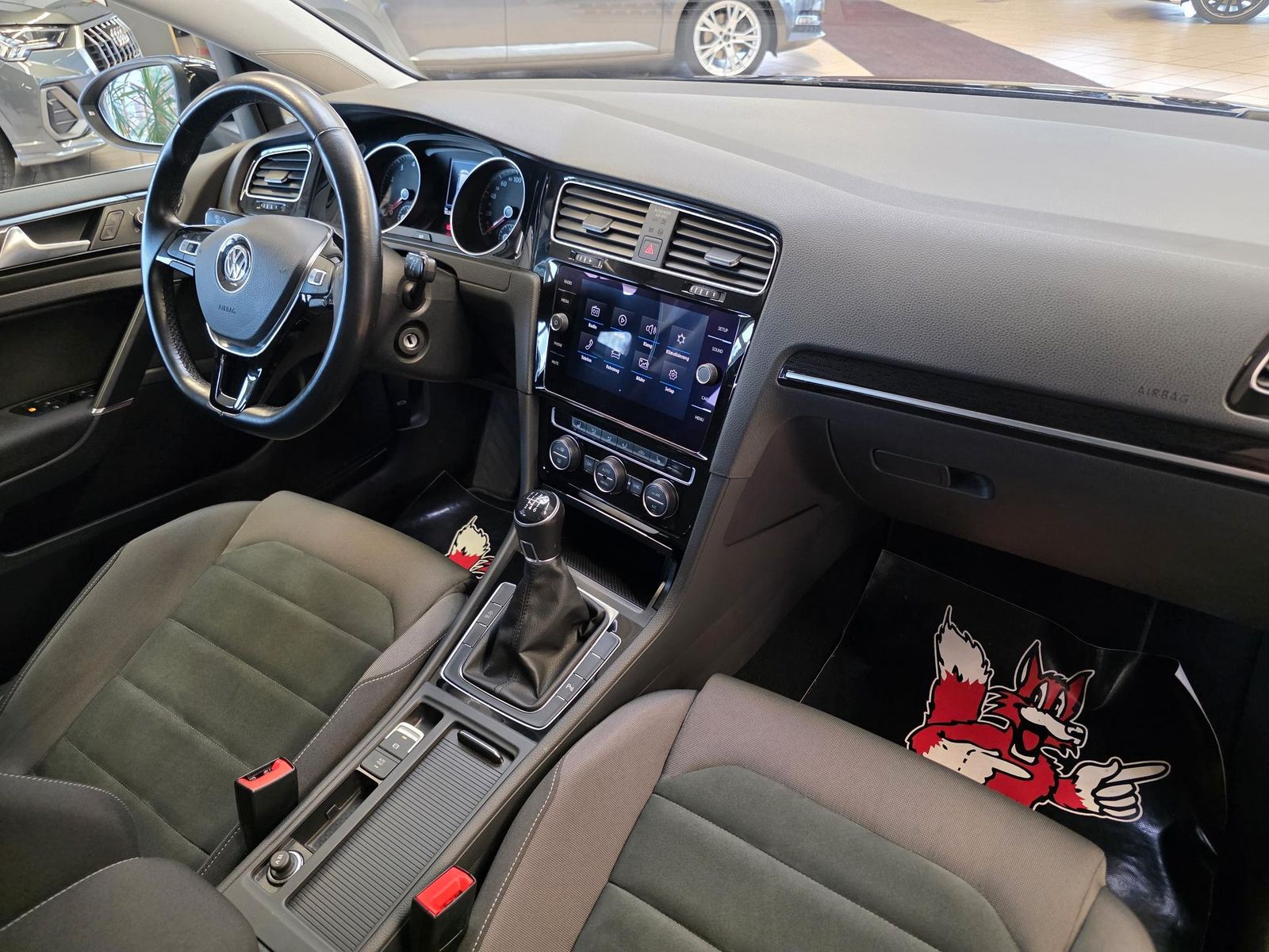 Fahrzeugabbildung Volkswagen Golf Variant 1.5 TSI Highline/LED/Shz/ACC/Ahk