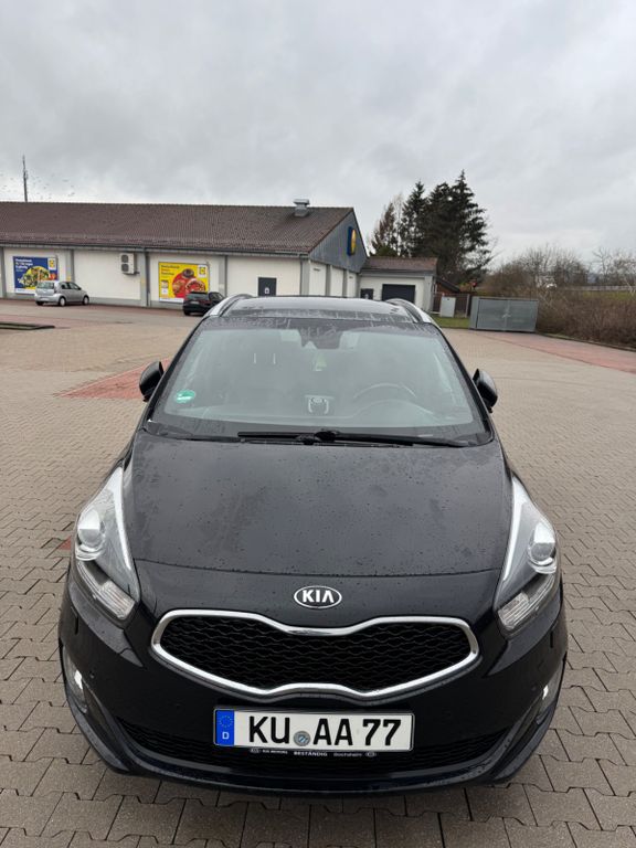 Image of Kia Carens