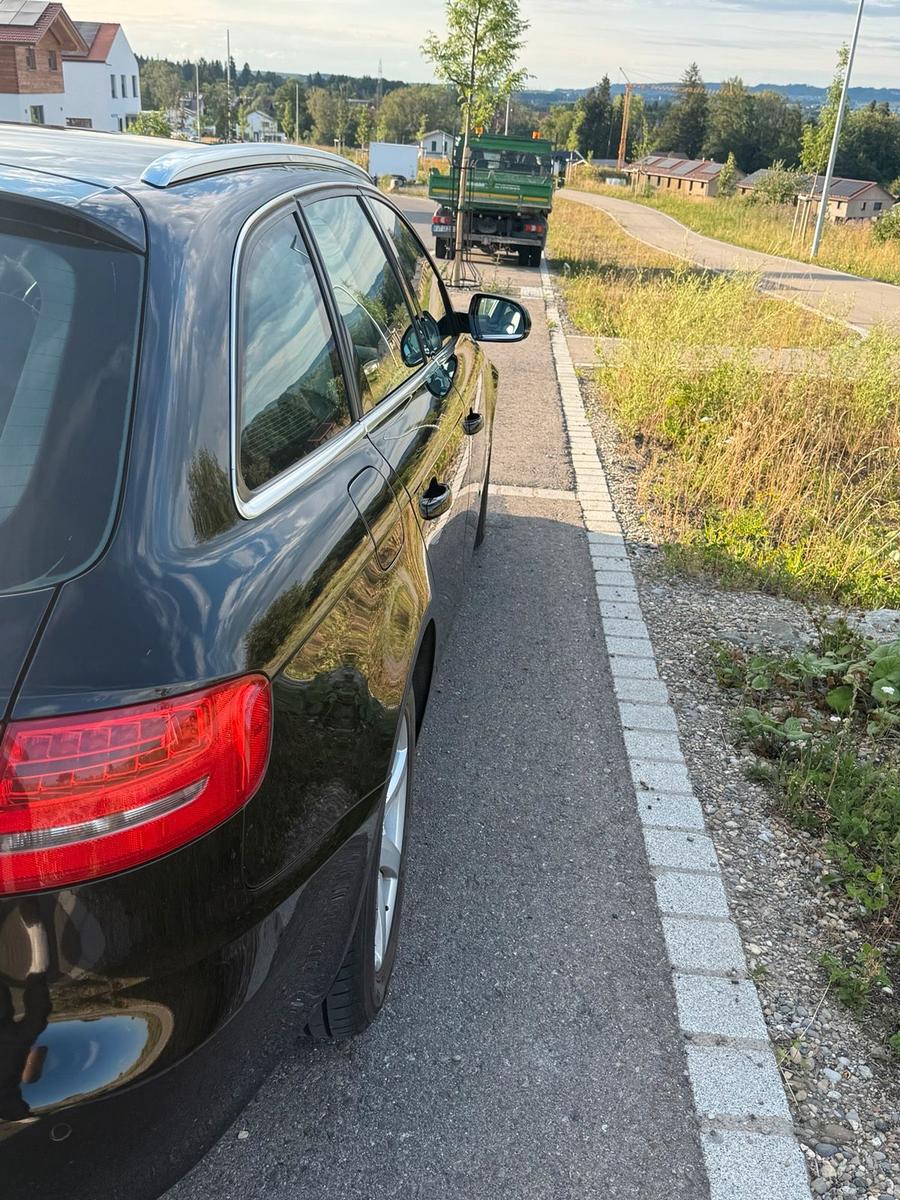 Audi A4 2011 — photo 12