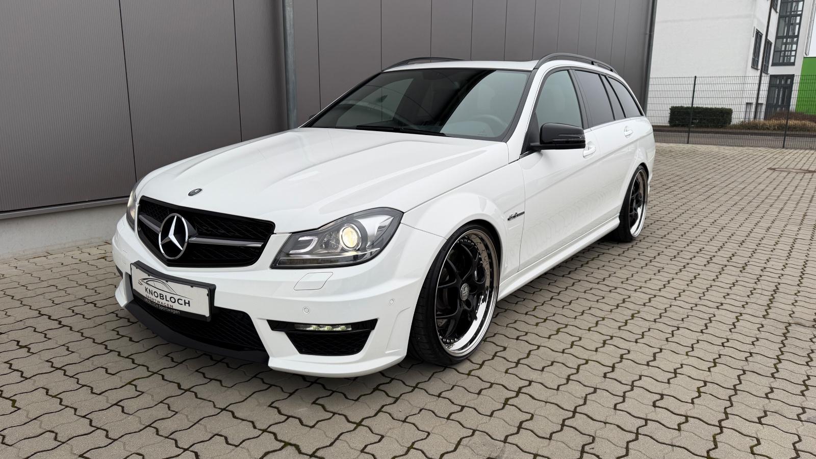 Mercedes-Benz C 63 AMG T-Modell !2 Hand, Premium, Service neu!