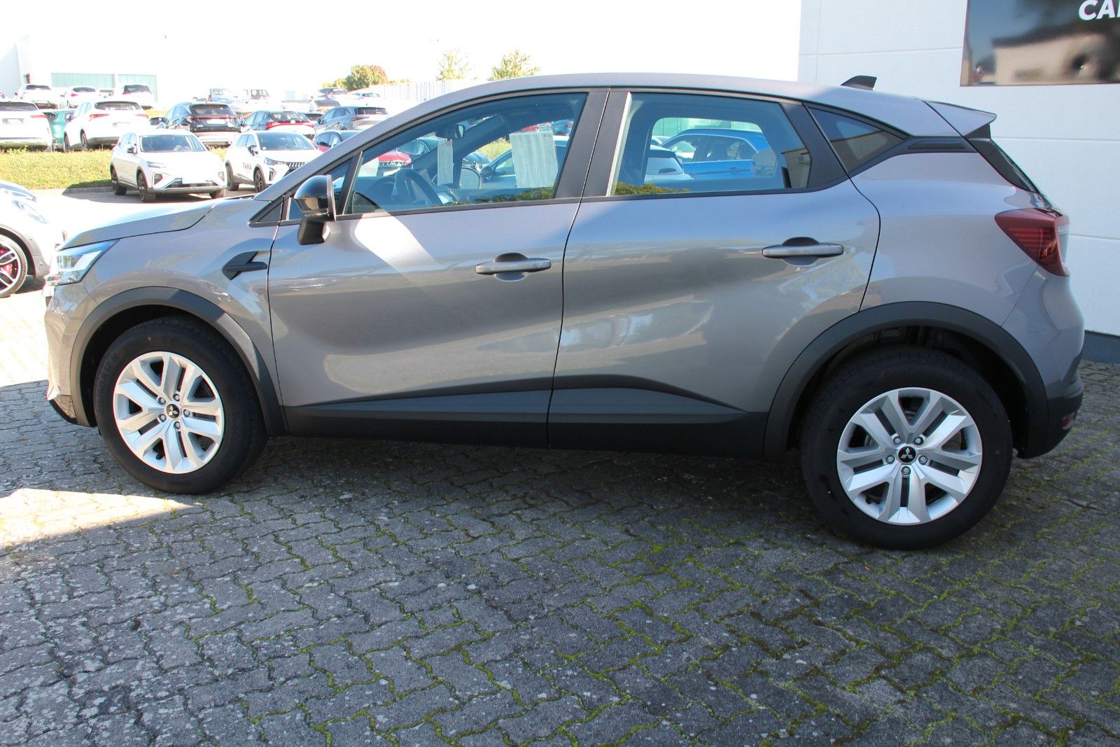 Fahrzeugabbildung Mitsubishi ASX Basis