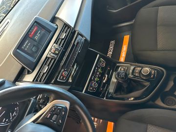 MYAUTOCENTER – Gebraucht- und Jahreswagen mit Werkstattservice in Pfaffenhofen BMW 218 *SERVICE NEU*TÜV 1227*TEMPO*2-ZONEN*SZHZ*