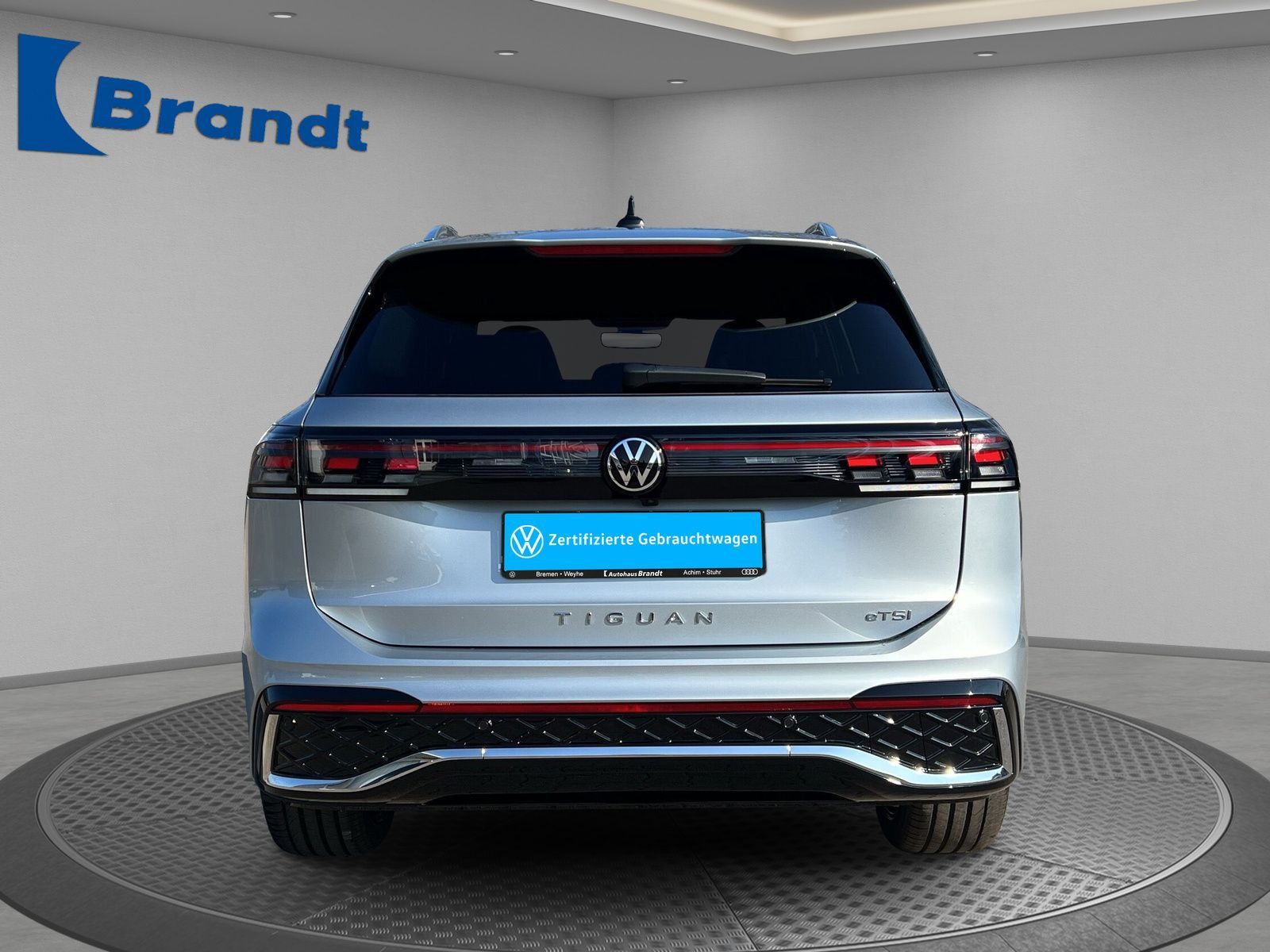 Volkswagen Tiguan 1.5 eTSI R-LINE DSG MATRIX KAMERA ACC AHK foto 5