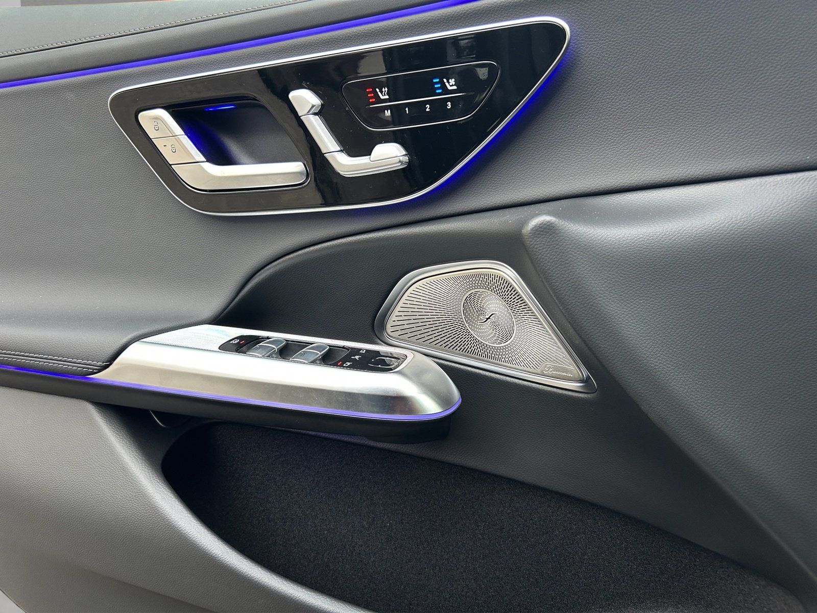 Fahrzeugabbildung Mercedes-Benz d Lim. AMG Sitzklima DISTRO 360° PANO KEYL LHZ