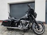 Harley-Davidson FLHXS Street Glide  - Harley-Davidson Motorräder in Berlin