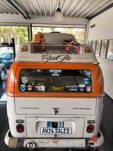 Volkswagen T2a - weiße Volkswagen T2