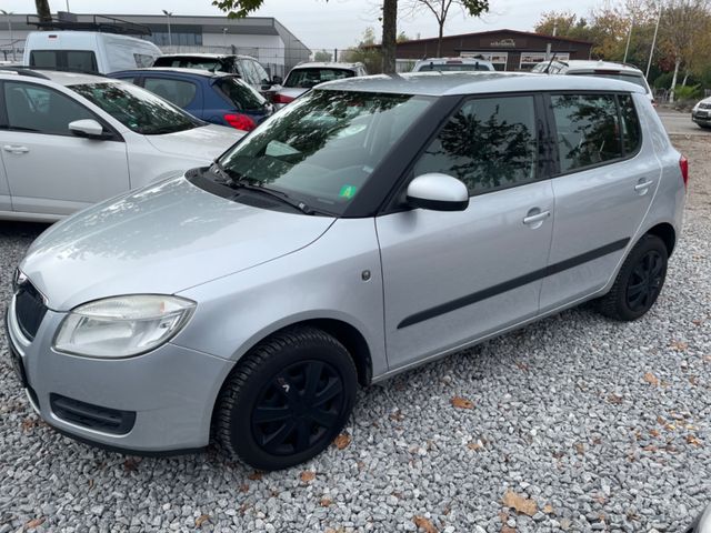 Skoda Fabia Ambiente/Klima/Brake Ass/ISO/Reifen-Contr.