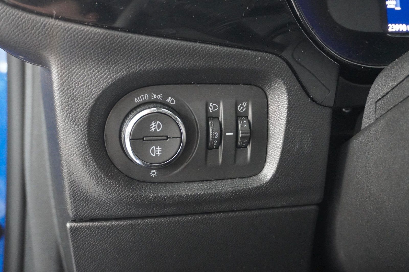 Fahrzeugabbildung Opel Corsa F 1.2 FACELIFT NAVI/LED/KAMERA/VIRTU./DAB+