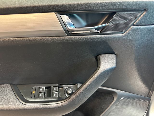 Skoda Superb Combi Style *BiXenon*Navi*AHK*