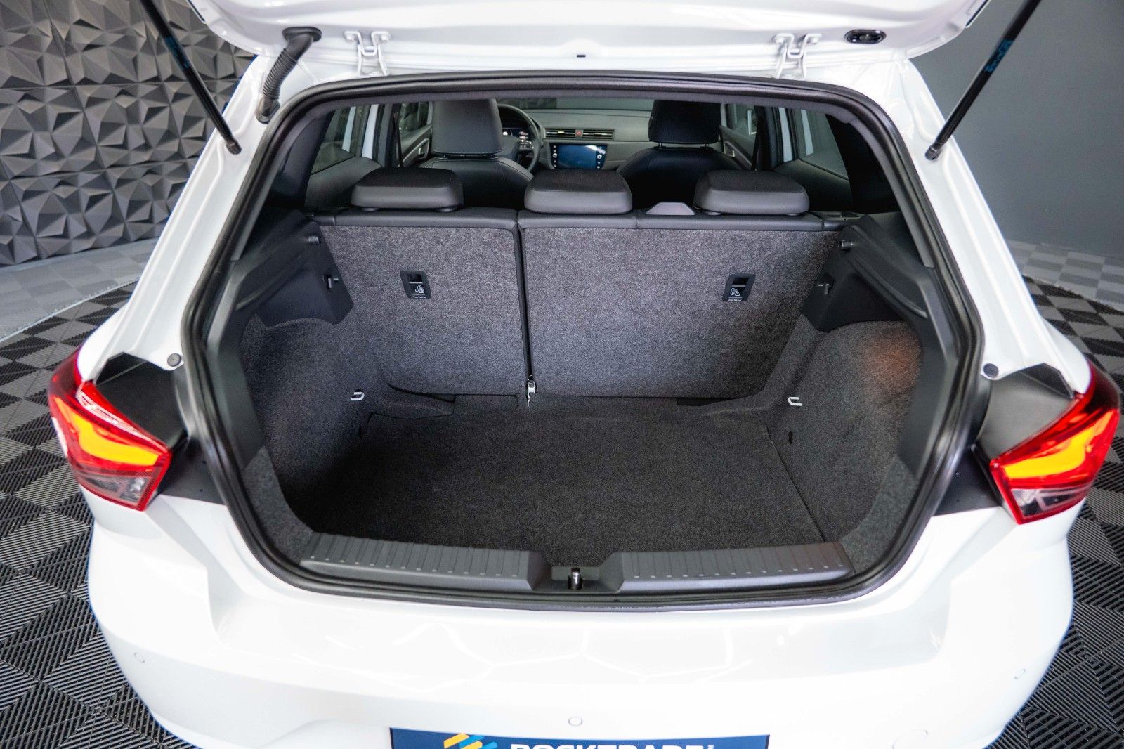 Fahrzeugabbildung SEAT Ibiza Xcellence Sport DSG *LED*Panorama*Kamera*