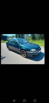 Toyota Avensis 1.6 L Benzin klima - gebrauchte Toyota Avensis aus dem Jahr 2002