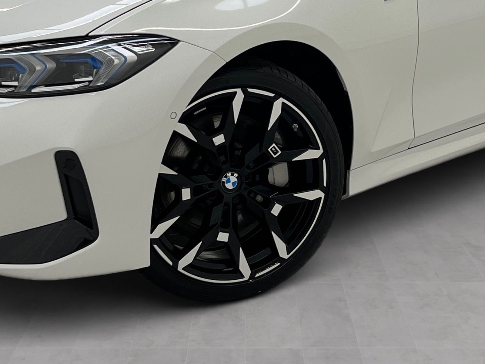 BMW 330 - Bild 8