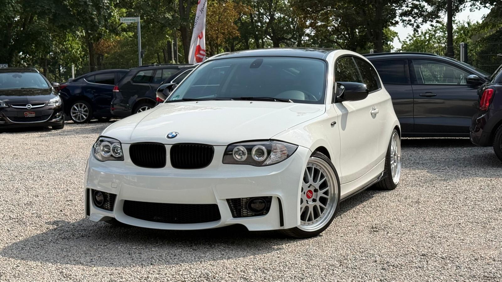 BMW 116 1 Limousine 116 d/Tuning/Ambiente/1. Hand