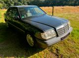 Mercedes-Benz W124 E220 schwarz TÜV neu H möglich - Mercedes-Benz 220 aus 1994