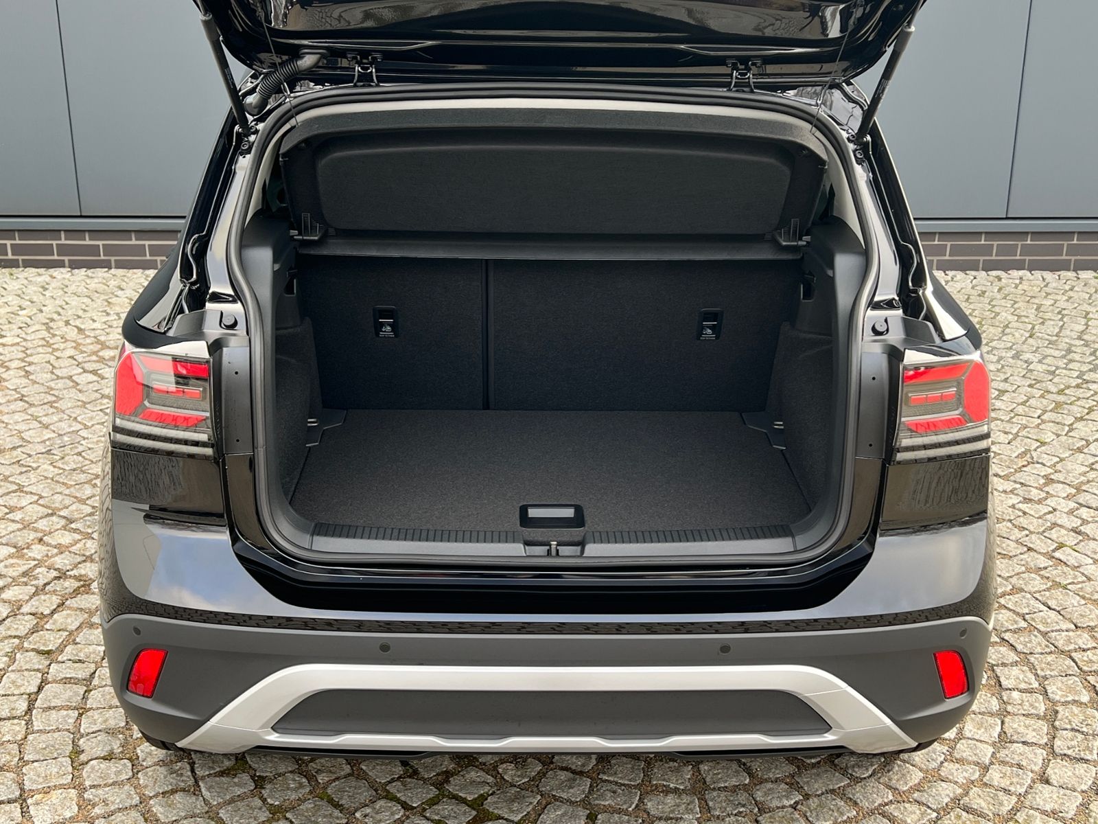 Fahrzeugabbildung Volkswagen T-Cross Life 1.0 TSI DSG *LED, ACC, Klima, Ready