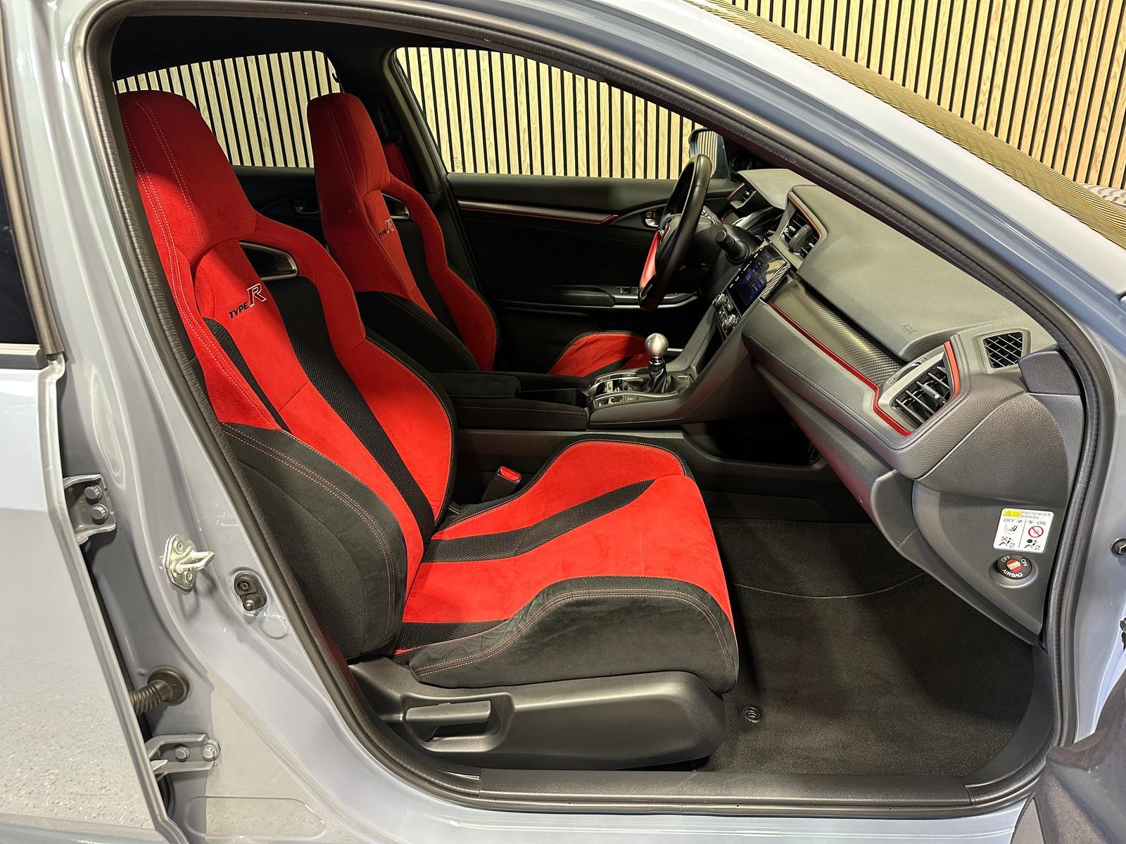 Honda Civic Type R 320 ch • 2.0 VTEC Turbo • 82 300 km • Boîte manuelle 6 • ACC • GPS • Caméra