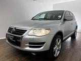 Volkswagen Touareg V6 TDI / 2.HD/XENON/LEDER/3,5t/20ZOLL/ - silberne Volkswagen Touareg