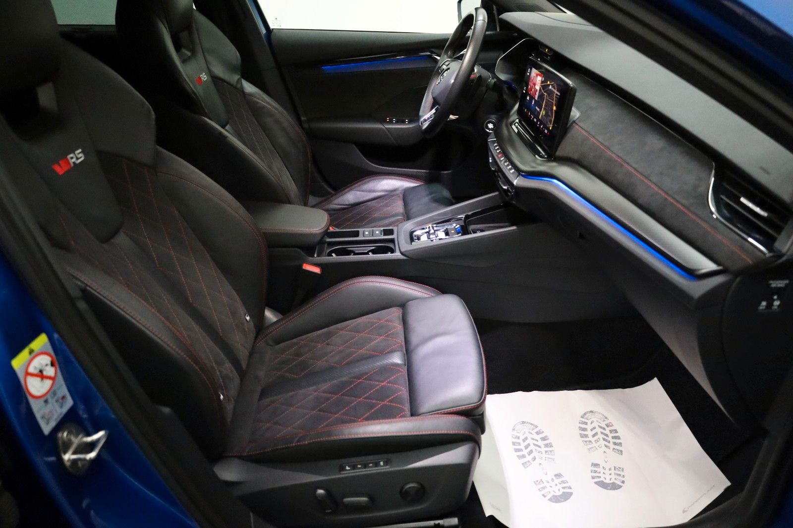 Fahrzeugabbildung SKODA Octavia Combi RS iV,Navi,Kamera,4xSH,HUD,Pano+WR