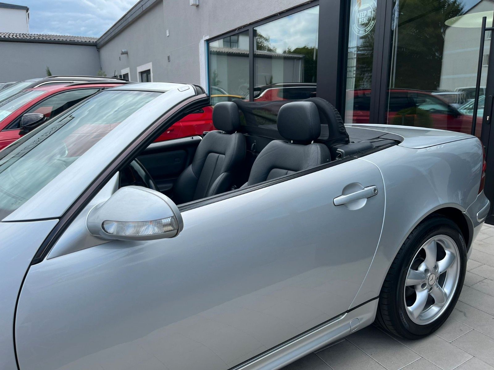 Fahrzeugabbildung Mercedes-Benz SLK 320*1.Hand*Holz*HU07/2027*Scheckheftgepflegt