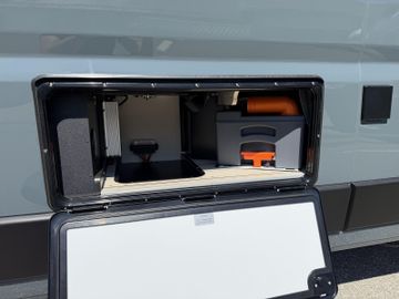 Westfalia Columbus 600 E 140 PS SOLAR LED Markise ACC
