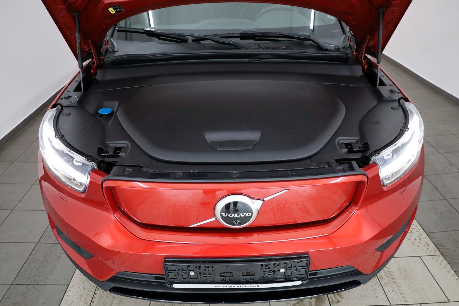 Fahrzeugabbildung Volvo XC40 Pro Twin P8 AWD,T.Leder,Navi,Panorama,AHK