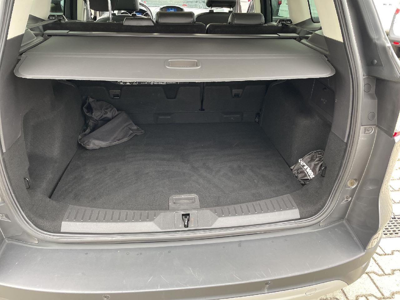 Fahrzeugabbildung Ford Kuga Titanium