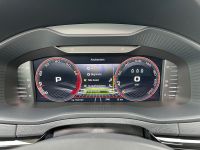 Skoda Karoq 1.5 TSI DSG Sportline PANO KAM AHK 4JGAR bei Autohaus Landmann & Maier OHG