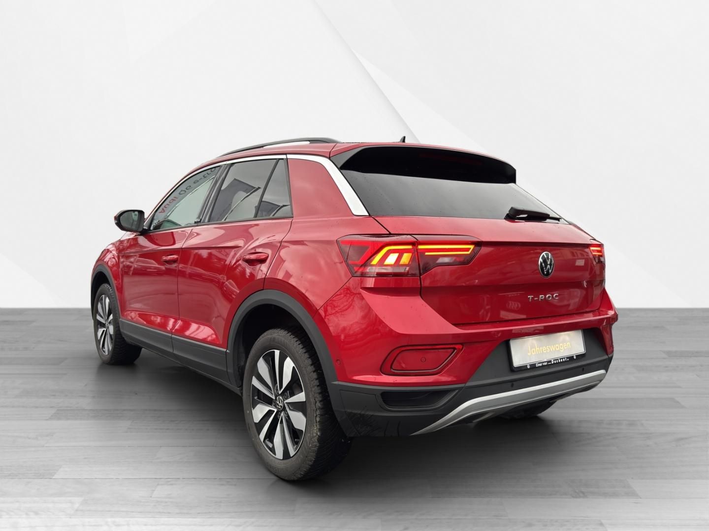 Fahrzeugabbildung Volkswagen T-ROC MOVE MOVE 1.5l TSI,DSG,AHKRFK,Navi,LED,ACC