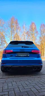 Audi RS3 2.5 TFSI ABT 470 PS Sportback quattro - blaue Audi RS3