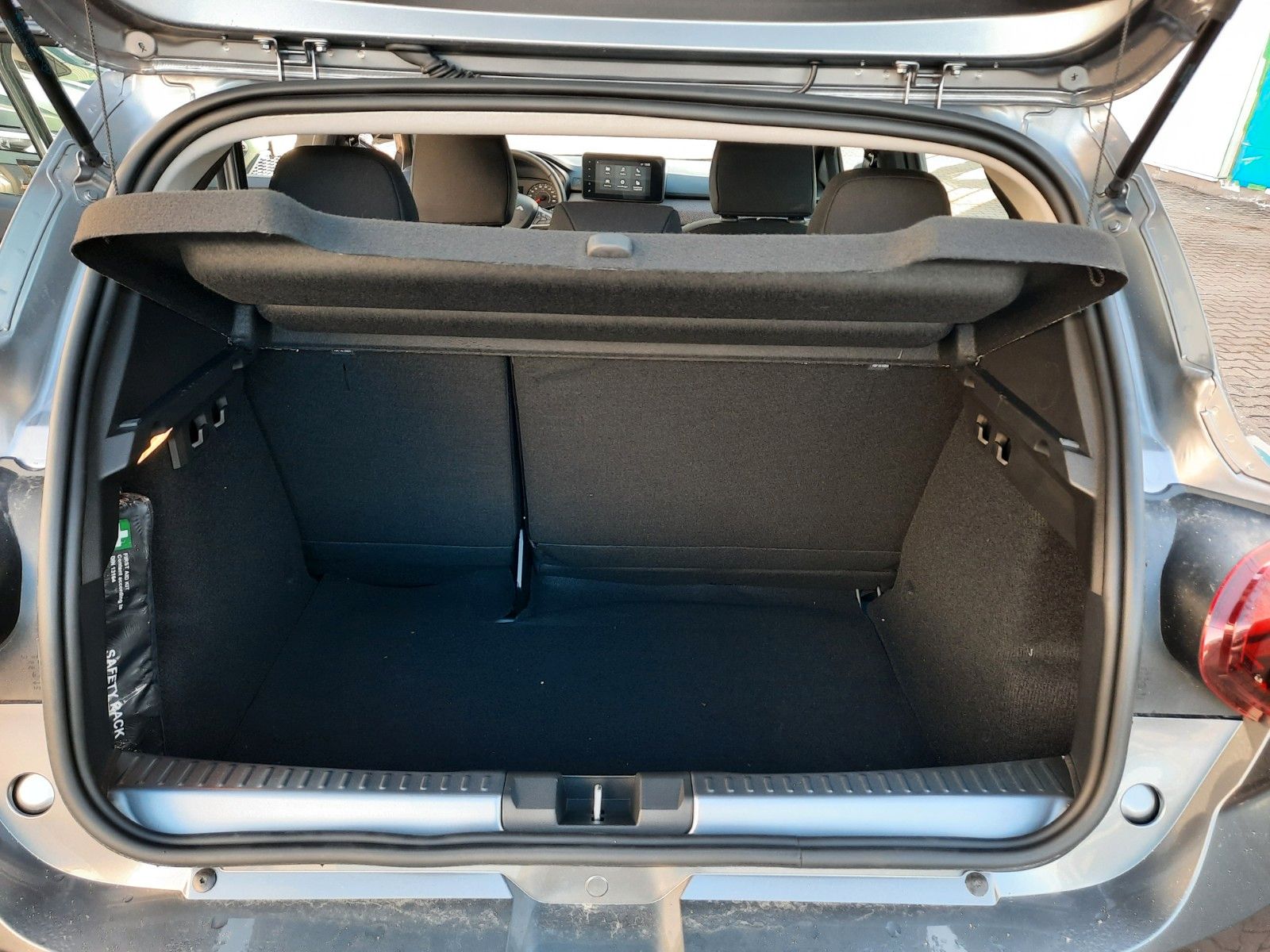 Dacia Sandero - Bild 10