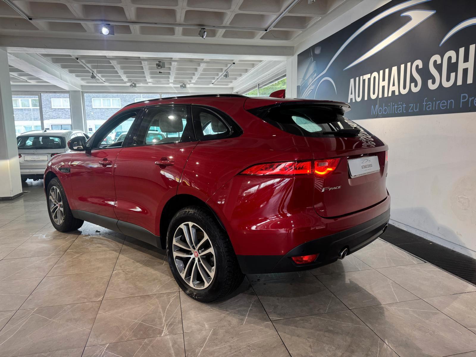 Jaguar F-PACE Prestige AWD *Automatik*Leder*Navi*RFK*