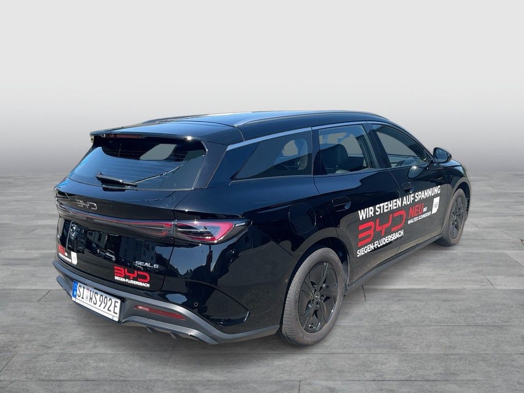 BYD SEAL 6