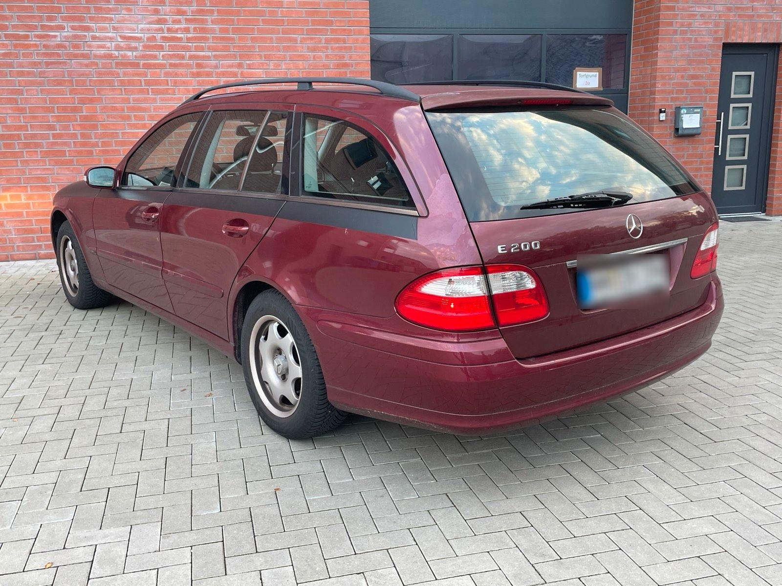 Mercedes-Benz E200 2004 — engine 163 HP (120kW)