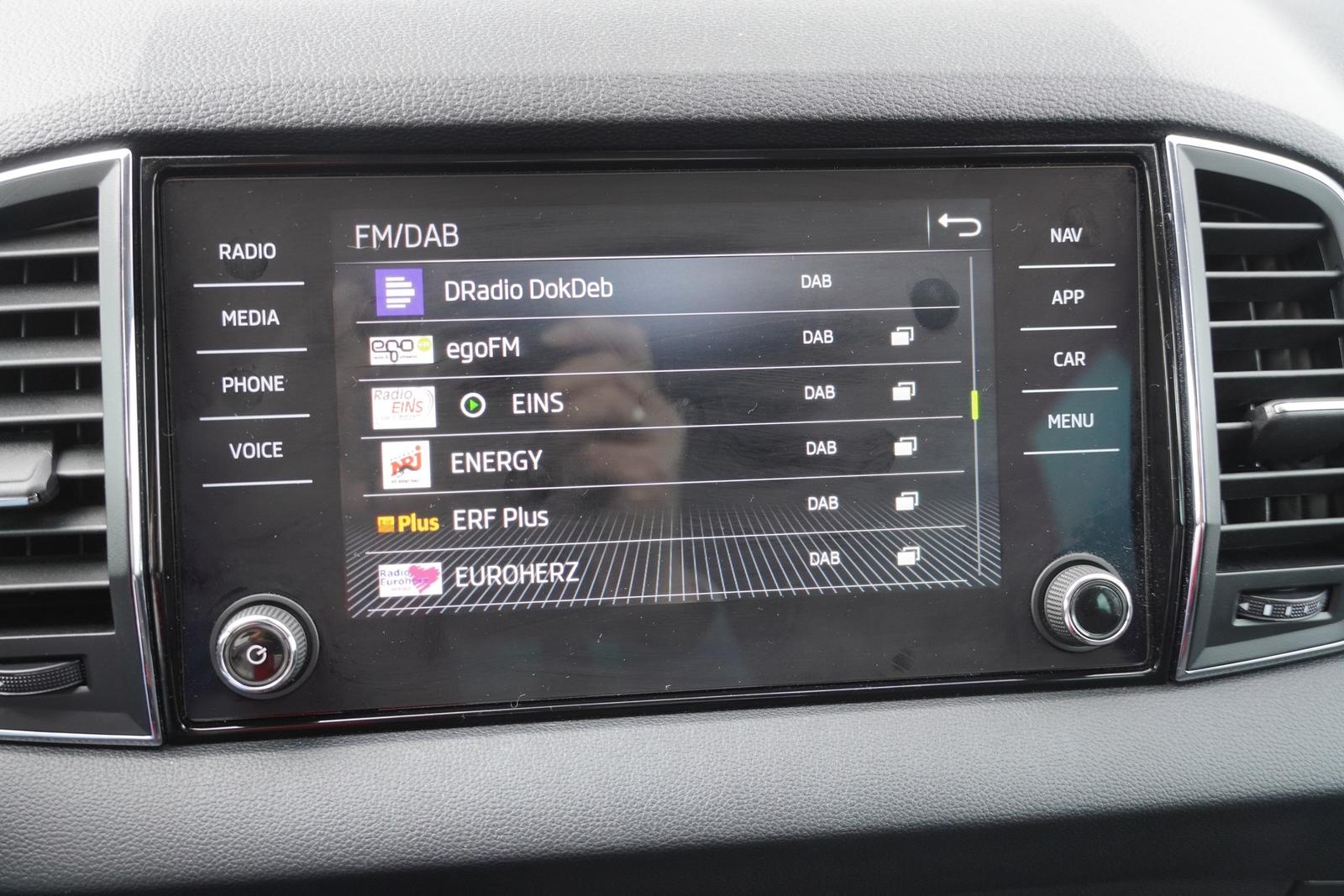 Skoda Karoq 1.5 16V TSI DSG Style ACC Navi Tempomat, миниатюра 17