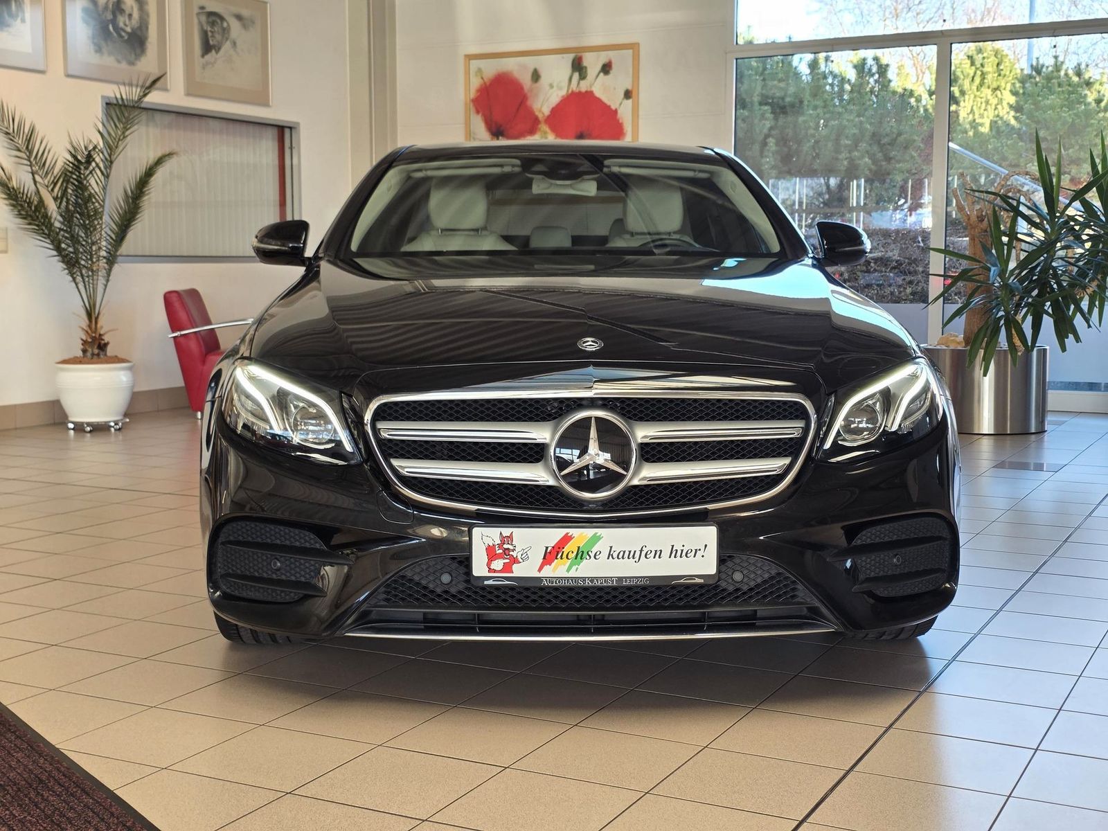 Fahrzeugabbildung Mercedes-Benz E200 Lim. AMG/Burmester/Airmatic/HuD/Multibeam