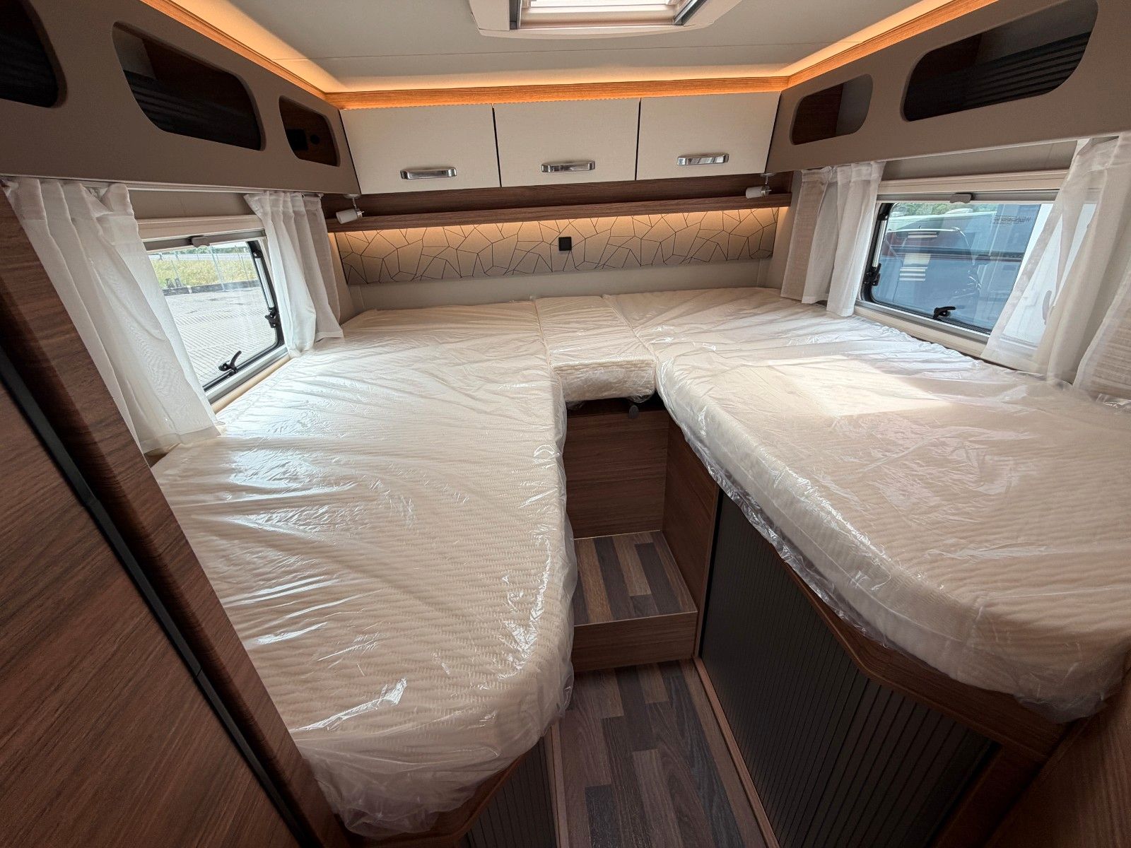 Fahrzeugabbildung Weinsberg CaraCompact Edition Pepper 600 MEG AT