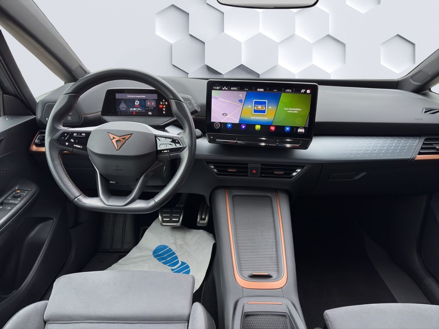 Born 150kW LED ACC 360°Kamera ParkLenkAssist Sit