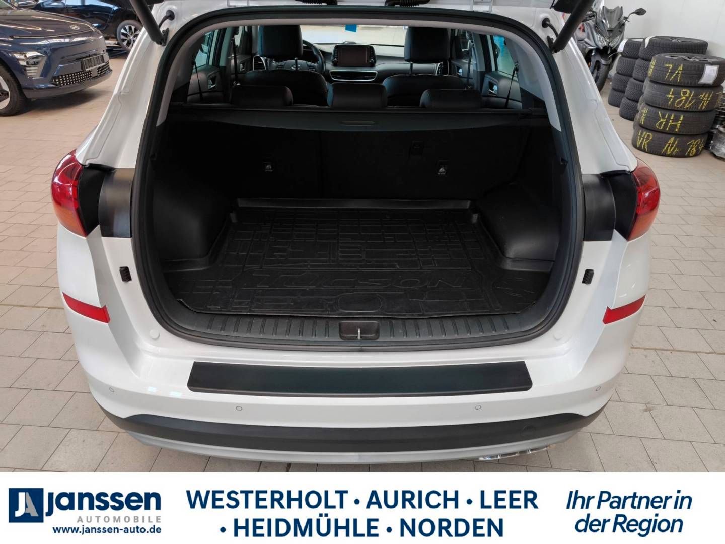 Fahrzeugabbildung Hyundai TUCSON PREMIUM/Panoramadach/Automatik/Navi/Tempo