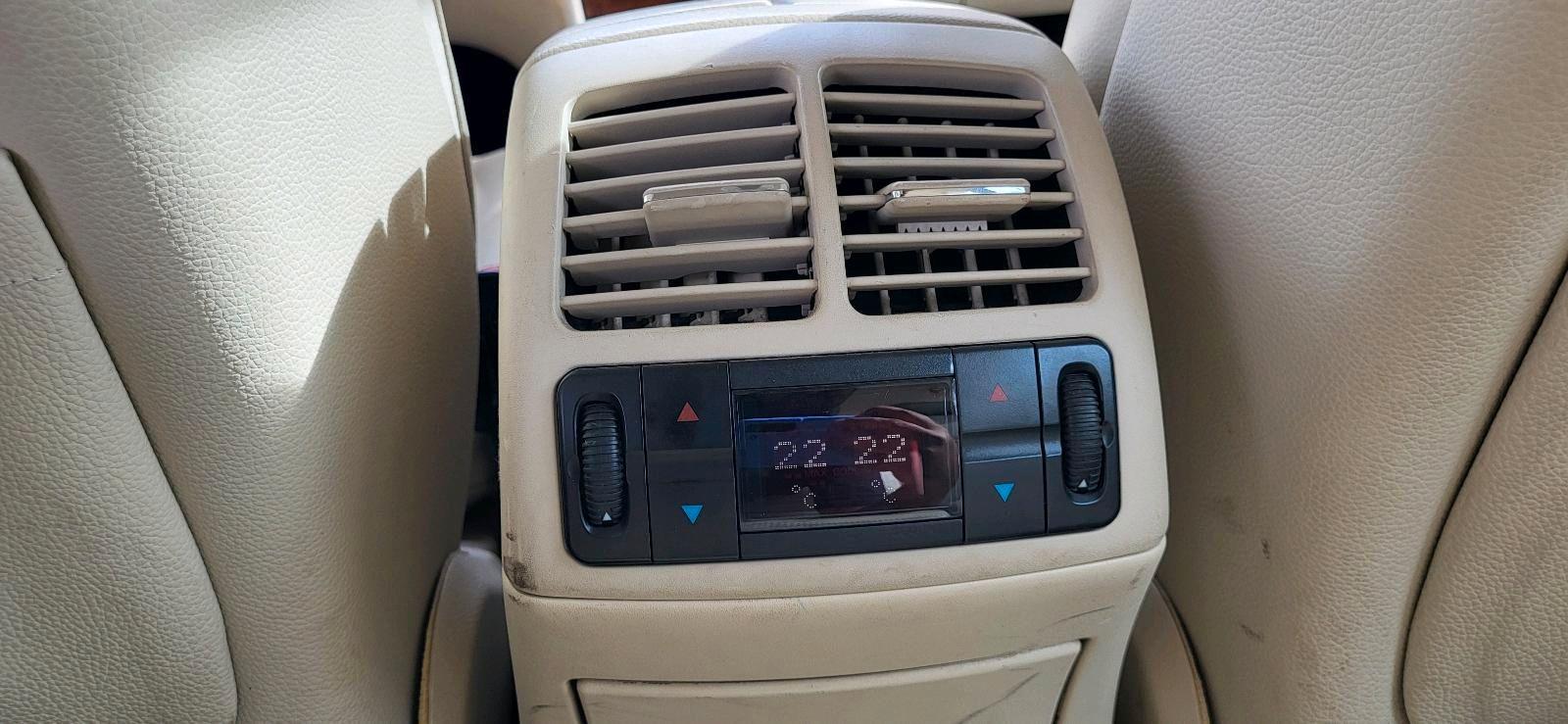 Mercedes-Benz E240 2004 — photo 9