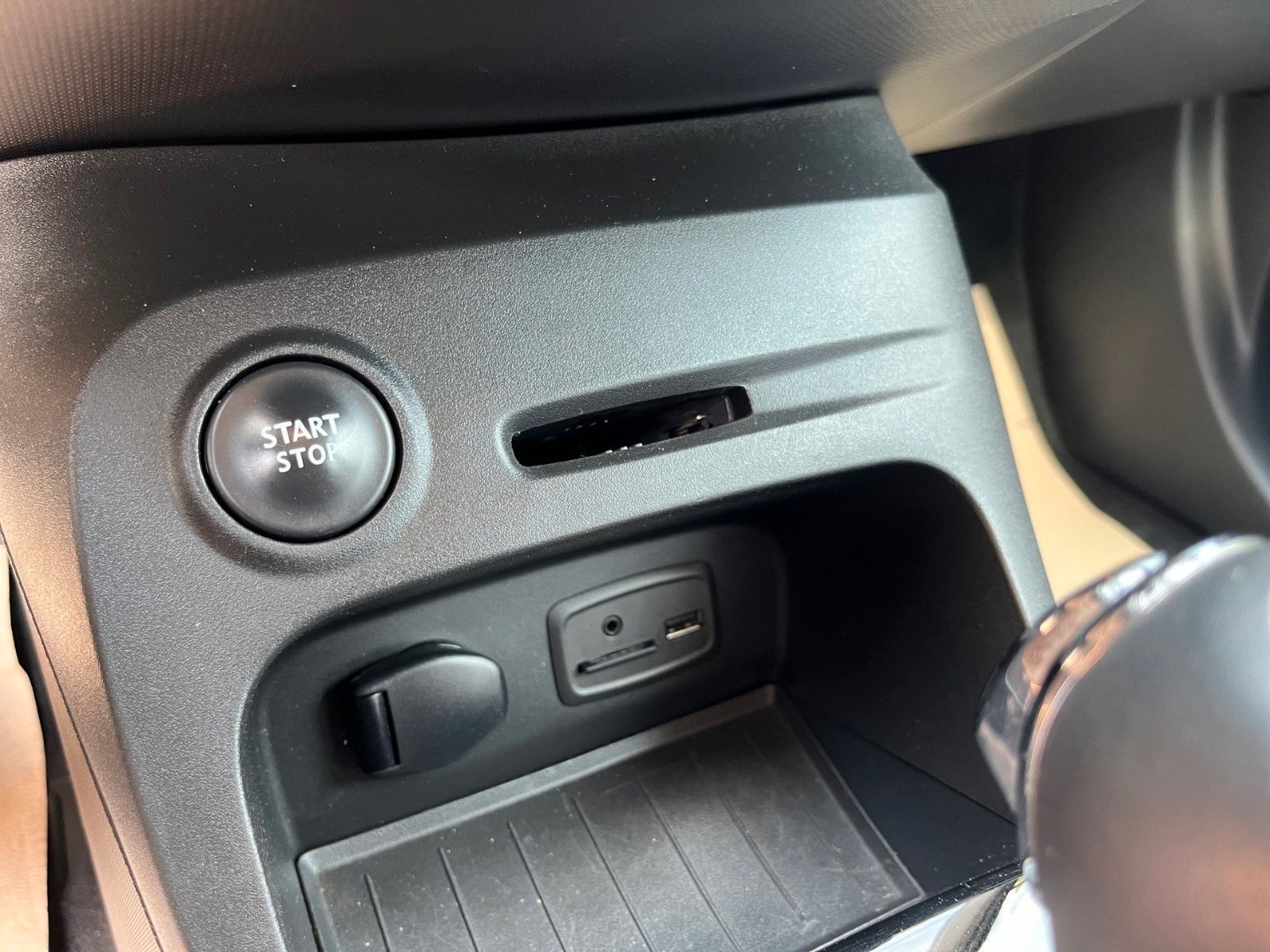 Renault Captur Luxe – Bild 18