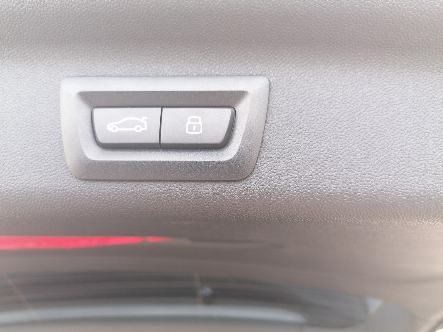 MINI Countryman E Fav. Trim HUD Pano ACC H&K Paket L