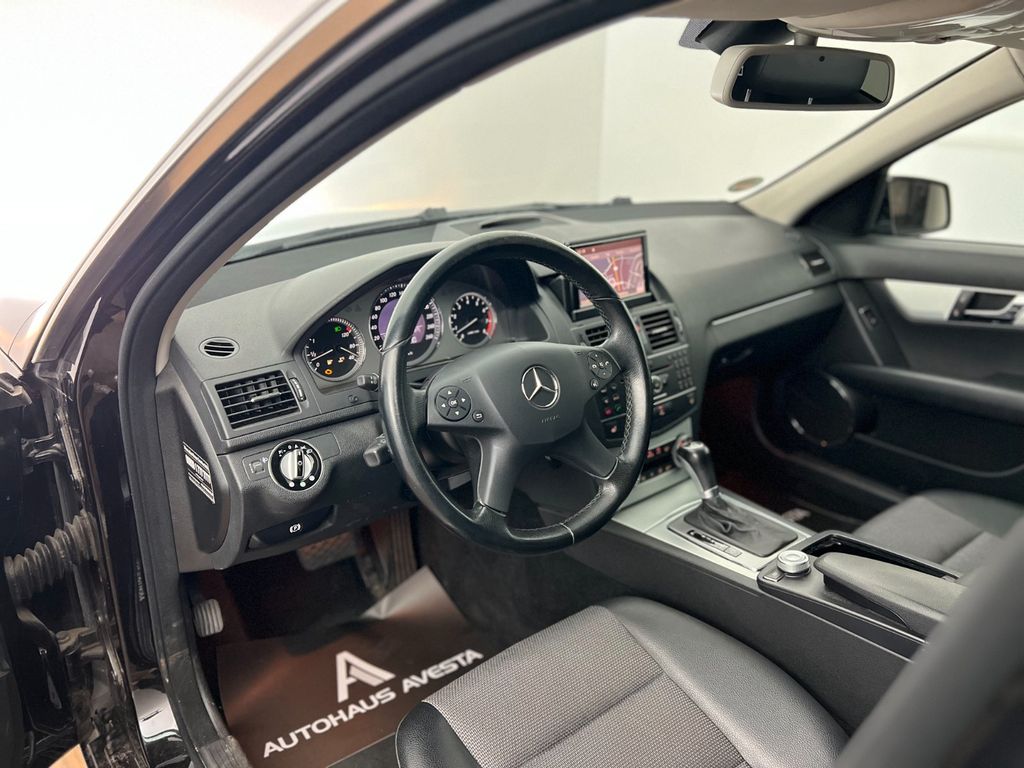 MERCEDES-BENZ C 280 T / V6 / 231 PS / PANORAMA / AHK MERCEDES-BENZ C 280 T / V6 / 231 PS / PANORAMA / AHK