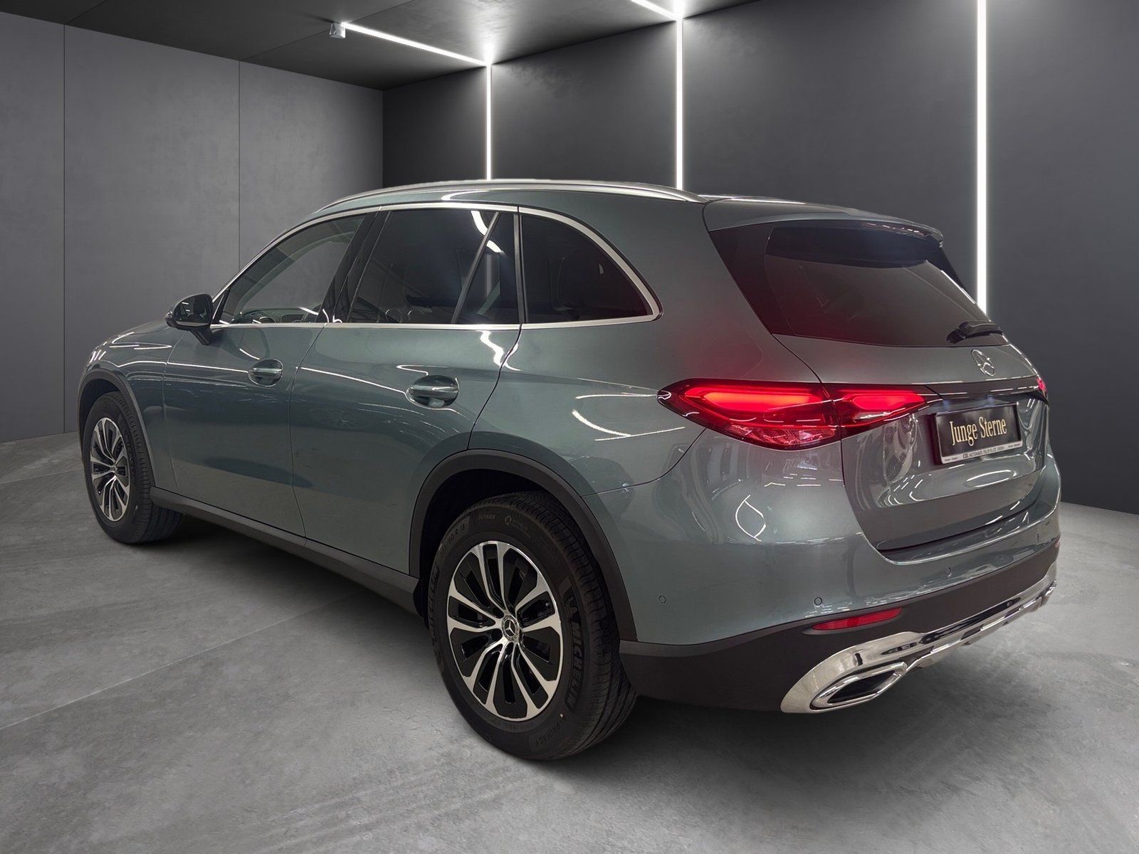 Fahrzeugabbildung Mercedes-Benz GLC 220 d 4M Avantgrade*AHK*Pano*Distro*360°*Tot