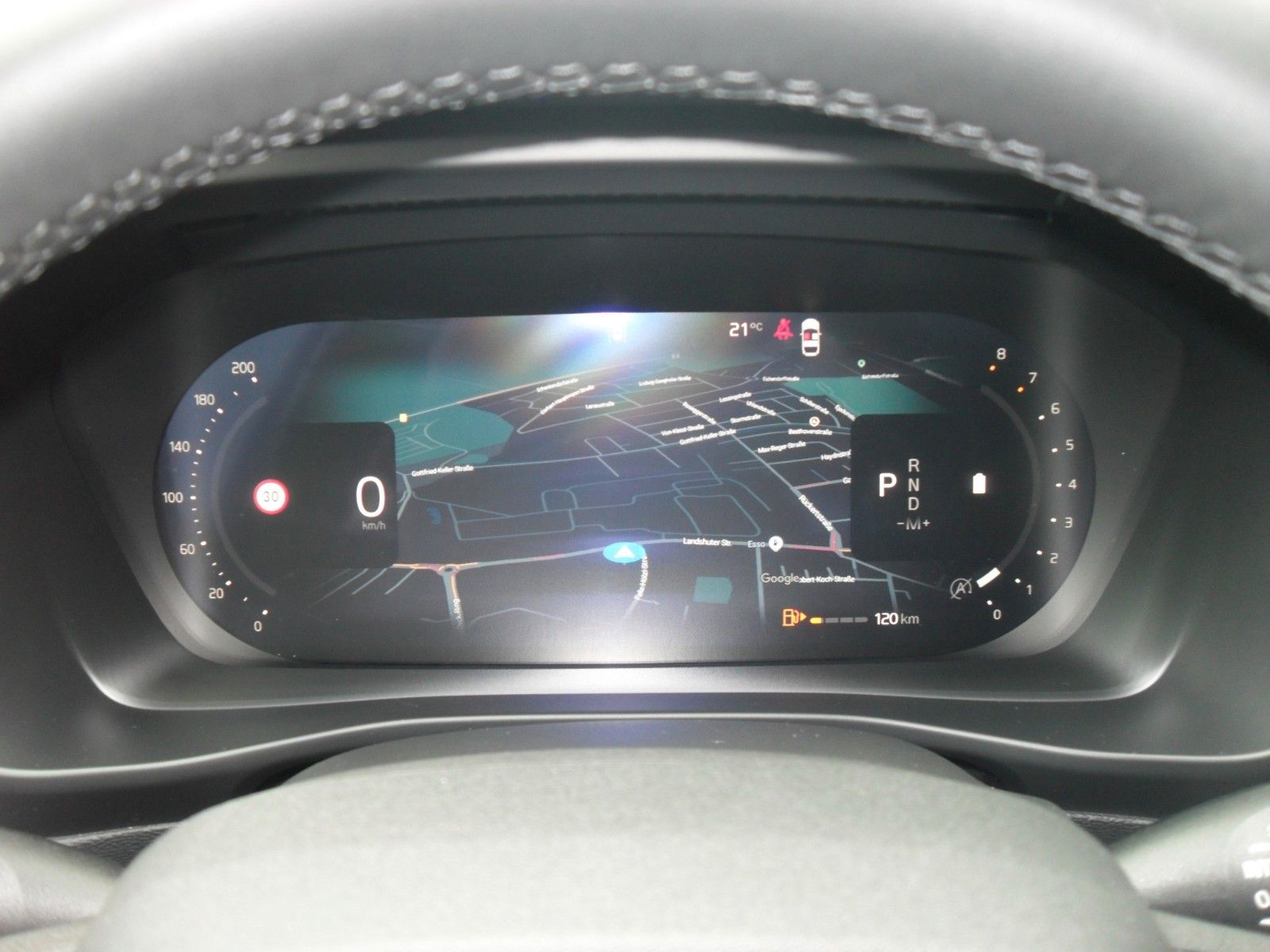 Fahrzeugabbildung Volvo XC 40 Plus Black Edition | PD | LED | ACC