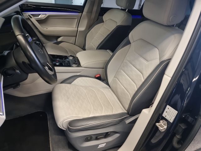 Fahrzeugabbildung Volkswagen Touareg 3.0 V6 TDI ELEGANCE 4MOTION SOUND AHK NA