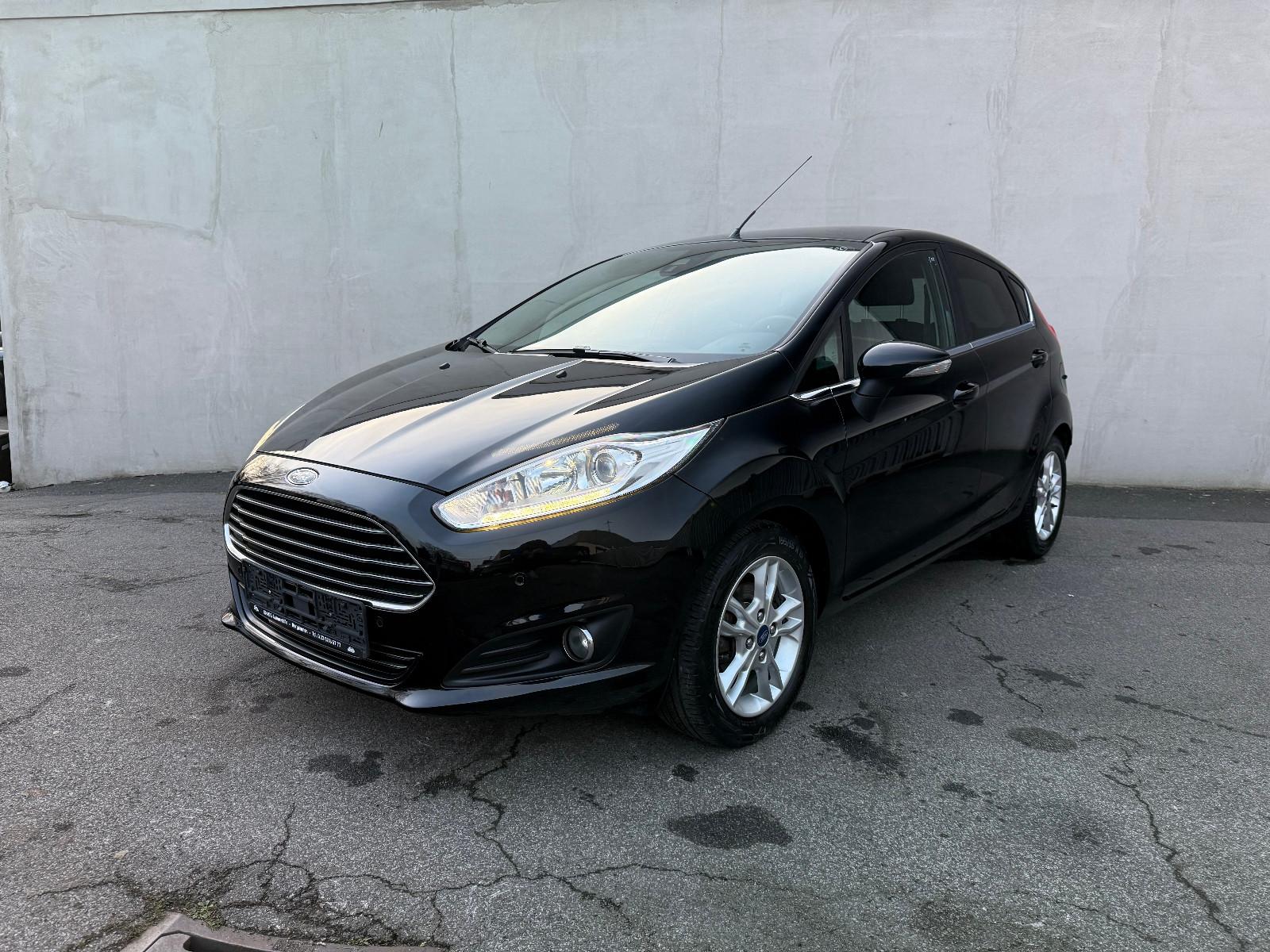 Ford Fiesta Titanium 15"Alu*ZahnriemenNeu*Navi*